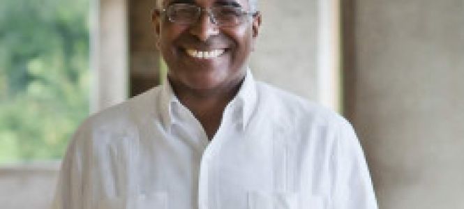 ?p=image&amp;src=%7B%22file%22%3A%22images%2Fnews%2FRolando+Guzmn Instituto Tecnol&oacute;gico de Santo Domingo - Notas de prensa Regentes