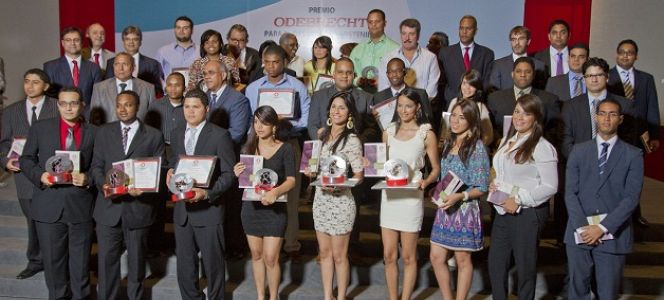 ?p=image&amp;src=%7B%22file%22%3A%22images%2Fprensa%2F428 Instituto Tecnol&oacute;gico de Santo Domingo - Notas de prensa