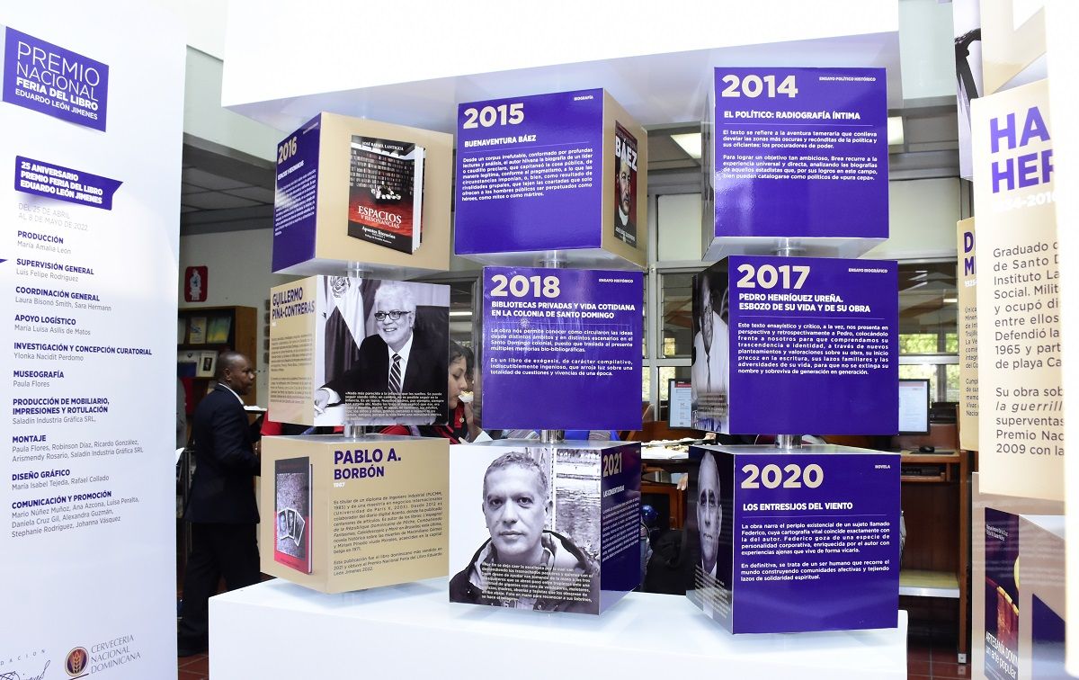 ?p=image&amp;src=%7B%22file%22%3A%22images%2Fzoo%2Fuploads%2FExposicionpremioferiadellibro Instituto Tecnol&oacute;gico de Santo Domingo - Biblioteca de INTEC hospeda exposici&oacute;n itinerante del Premio Nacional Feria del Libro Eduardo Le&oacute;n Jimenes
