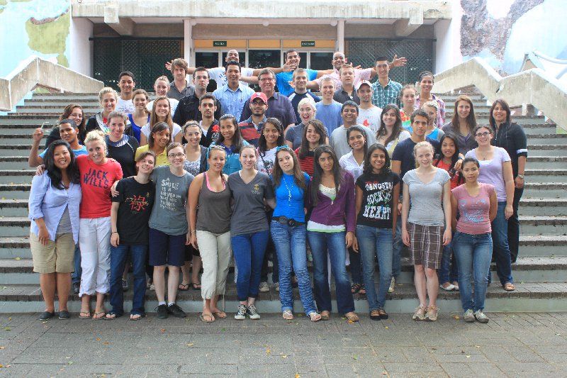 ?p=image&amp;src=%7B%22file%22%3A%22images%2Fprensa%2F326 Instituto Tecnol&oacute;gico de Santo Domingo - Estudiantes de Northeastern University y de INTEC investigan en bateyes