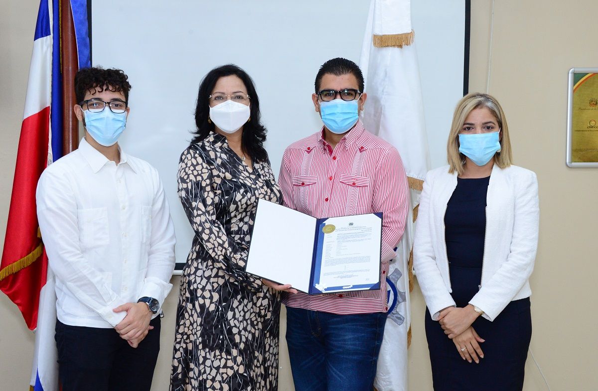 ?p=image&amp;src=%7B%22file%22%3A%22images%2Fnews%2FPatente+INTEC Instituto Tecnol&oacute;gico de Santo Domingo -  INTEC obtiene nueva patente por dispositivo que determina madurez de frutos