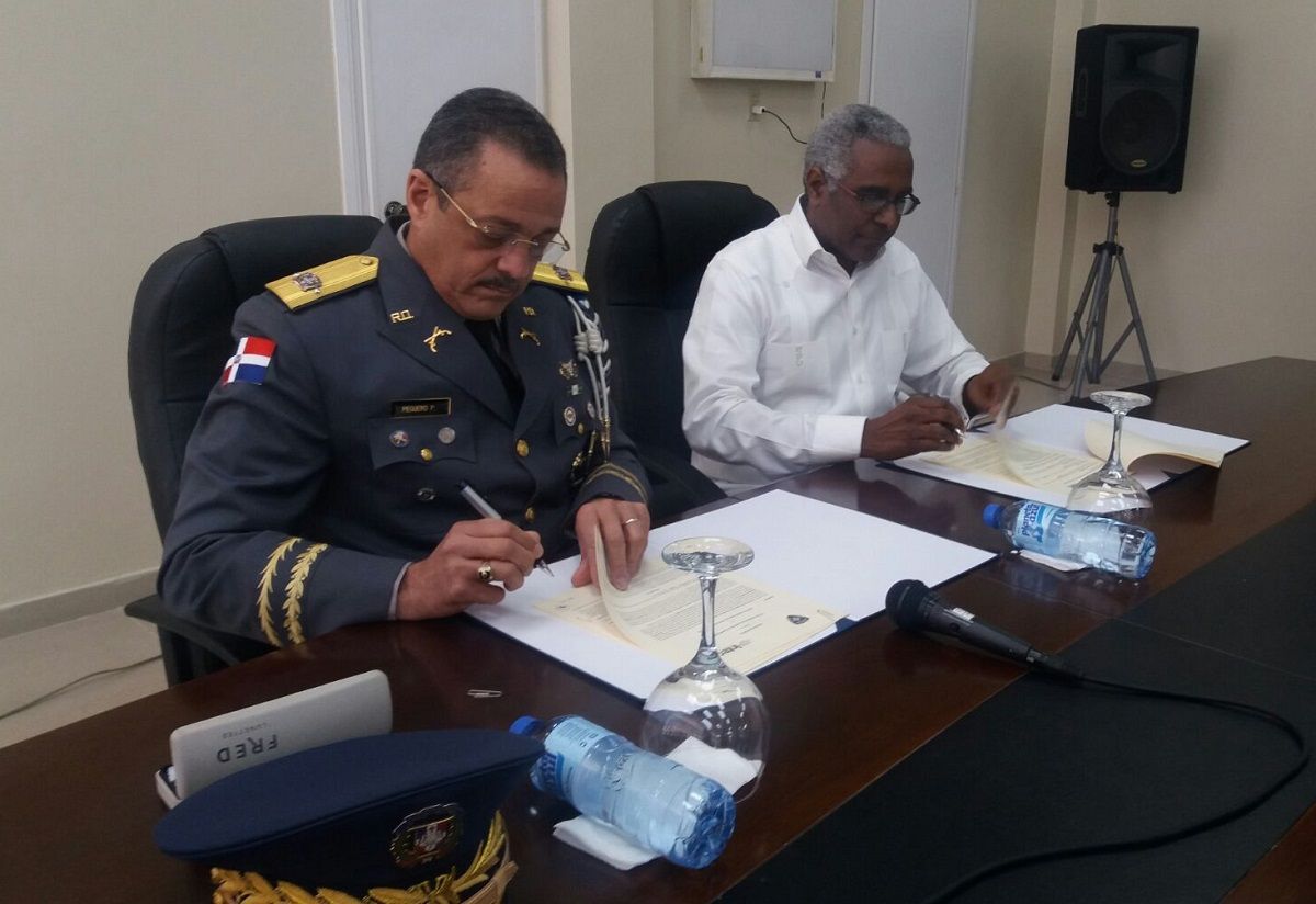 ?p=image&amp;src=%7B%22file%22%3A%22images%2Fnews%2Ffirma-acuerdo-policia-nacional Instituto Tecnol&oacute;gico de Santo Domingo - INTEC apoyar&aacute; modernizaci&oacute;n del Hospital General de la Polic&iacute;a Nacional 