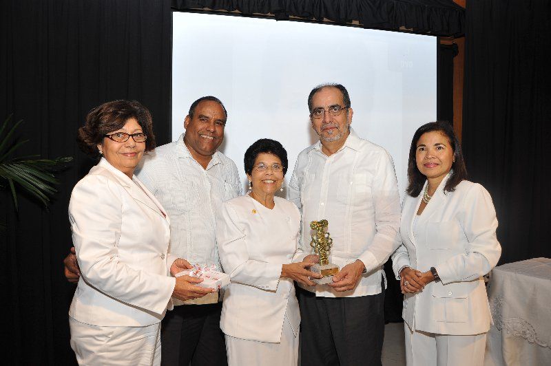 ?p=image&src=%7B%22file%22%3A%22images%2Fpress%2F206 Instituto Tecnológico de Santo Domingo - INTEC recognizes professors in their day