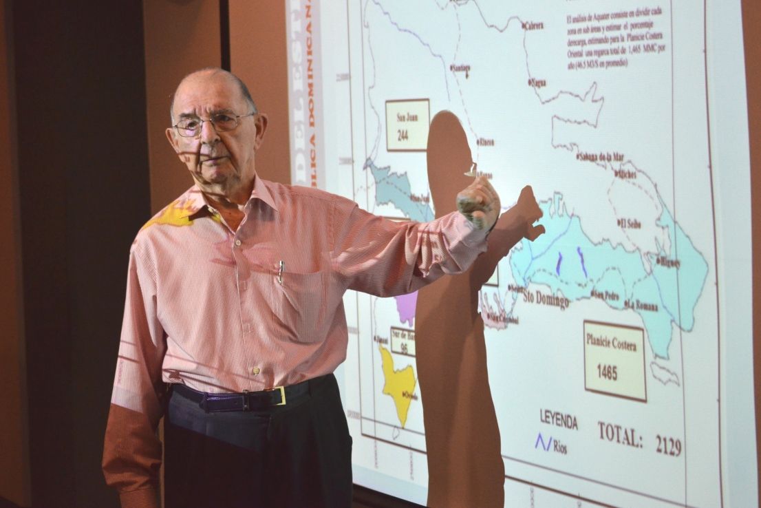 ?p=image&amp;src=%7B%22file%22%3A%22images%2Fprensa%2FDSC_2164 Instituto Tecnol&oacute;gico de Santo Domingo - Jos&eacute; Manuel Armenteros conversa con alumnos del INTEC y BYU