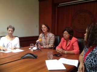 ?p=image&amp;src=%7B%22file%22%3A%22images%2Fprensa%2Fla+foto+4 Instituto Tecnol&oacute;gico de Santo Domingo - Nivel de escolaridad de las dominicanas no les garantiza m&aacute;s empleo, mejores ingresos o participaci&oacute;n pol&iacute;tica