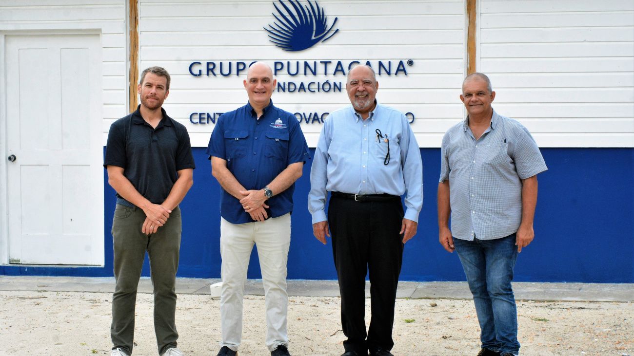 ?p=image&amp;src=%7B%22file%22%3A%22images%2Fnews%2FSargazo-MEPyC-INTEC-PuntaCana Instituto Tecnol&oacute;gico de Santo Domingo - Ministro de Econom&iacute;a dialoga con la Fundaci&oacute;n Grupo Punta Cana y el INTEC para articular esfuerzos ante el desaf&iacute;o del sargazo 