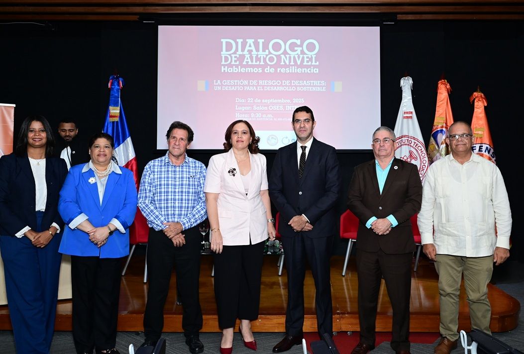 ?p=image&amp;src=%7B%22file%22%3A%22images%2Fnews%2FDialogo+defensa+civil Instituto Tecnol&oacute;gico de Santo Domingo - INTEC y Defensa Civil realizan di&aacute;logo sobe Resiliencia en la gesti&oacute;n de riesgos de desastres 