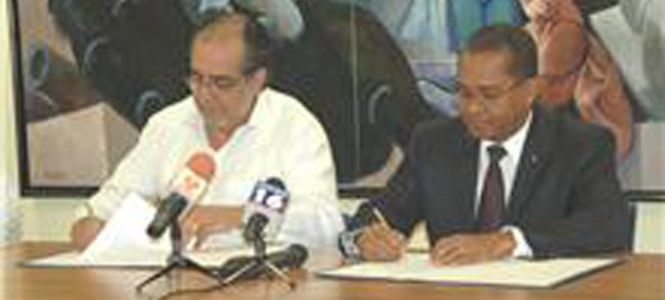 ?p=image&amp;src=%7B%22file%22%3A%22images%2Fprensa%2F333 Instituto Tecnol&oacute;gico de Santo Domingo - Notas de prensa