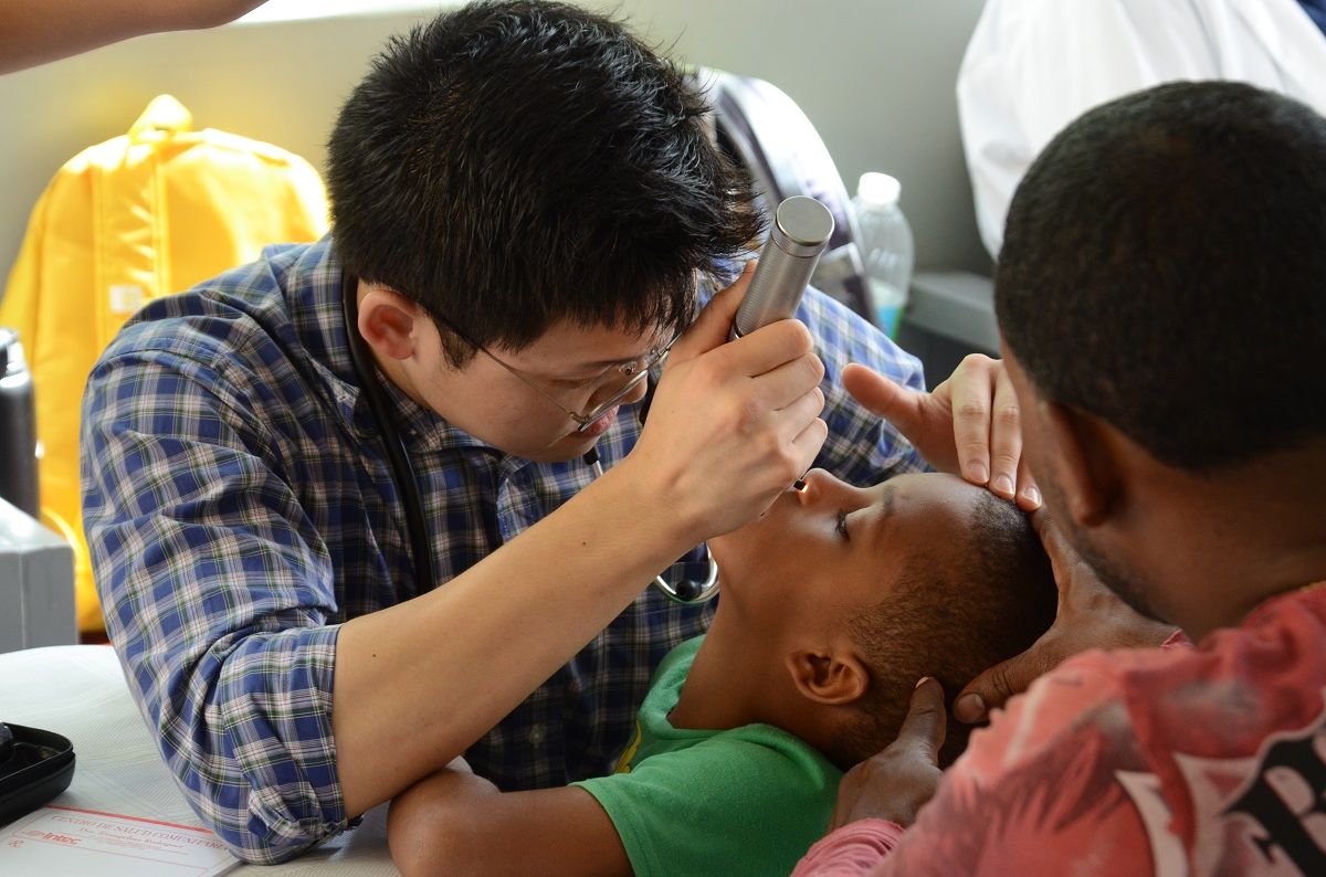 ?p=image&amp;src=%7B%22file%22%3A%22images%2Fnews%2FLas+consultas+peditricas+fueron+las+ms+demandadas Instituto Tecnol&oacute;gico de Santo Domingo - Cien personas se benefician con operativo m&eacute;dico del INTEC y YALE