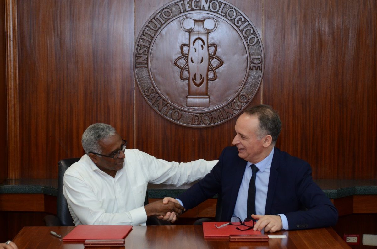 ?p=image&amp;src=%7B%22file%22%3A%22images%2Fnews%2FFirmaAcuerdoINTEC-INSA Instituto Tecnol&oacute;gico de Santo Domingo - INTEC busca desarrollar Escuela de Doctorado con el INSA de Francia