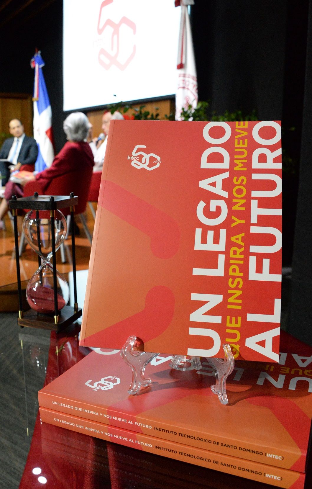 ?p=image&amp;src=%7B%22file%22%3A%22images%2Fnews%2F53+memorias+50+aos+intec-5 Instituto Tecnol&oacute;gico de Santo Domingo - Presentan memoria de los 50 a&ntilde;os del INTEC
