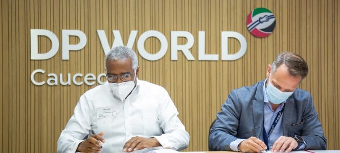 ?p=image&amp;src=%7B%22file%22%3A%22images%2Fnews%2FIMGL4536 Instituto Tecnol&oacute;gico de Santo Domingo - Notas de prensa estudiantes