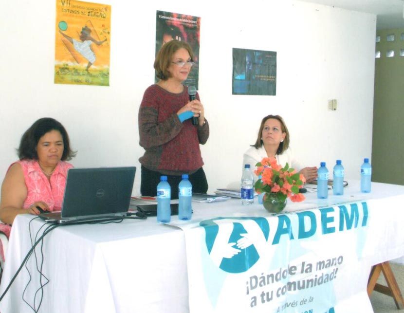 ?p=image&amp;src=%7B%22file%22%3A%22images%2Fprensa%2Fademi2 Instituto Tecnol&oacute;gico de Santo Domingo - Centro de Estudios de G&eacute;nero y Fundaci&oacute;n Banco ADEMI capacitan para combatir violencia de g&eacute;nero