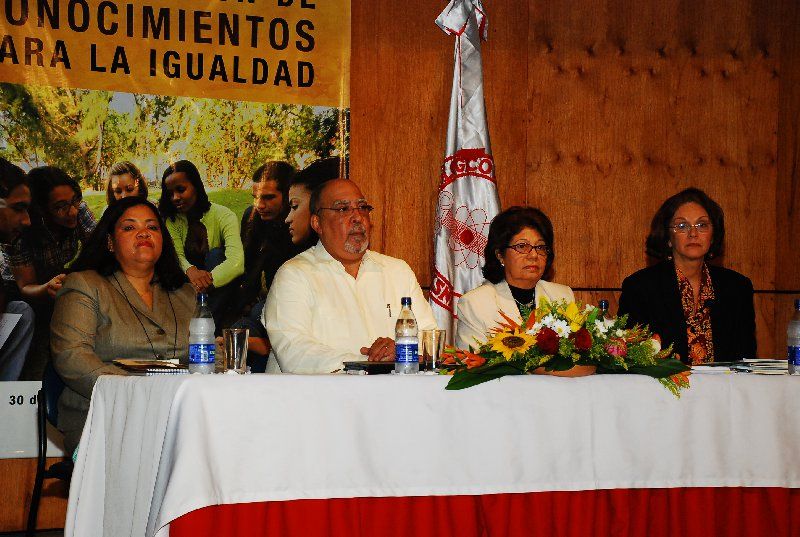 ?p=image&amp;src=%7B%22file%22%3A%22images%2Fprensa%2F257 Instituto Tecnol&oacute;gico de Santo Domingo - Presentan investigaciones sobre igualdad de g&eacute;nero