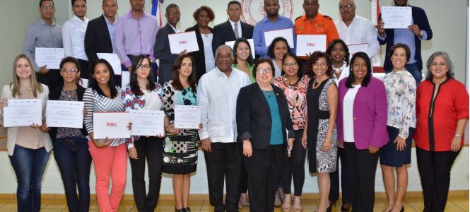 ?p=image&amp;src=%7B%22file%22%3A%22images%2Fnews%2FEgresadosDiplomado+CambioClimtico Instituto Tecnol&oacute;gico de Santo Domingo - Notas de prensa
