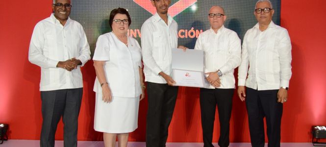 ?p=image&amp;src=%7B%22file%22%3A%22images%2Fnews%2FMelvinArias Instituto Tecnol&oacute;gico de Santo Domingo - Notas de prensa Investigaci&oacute;n