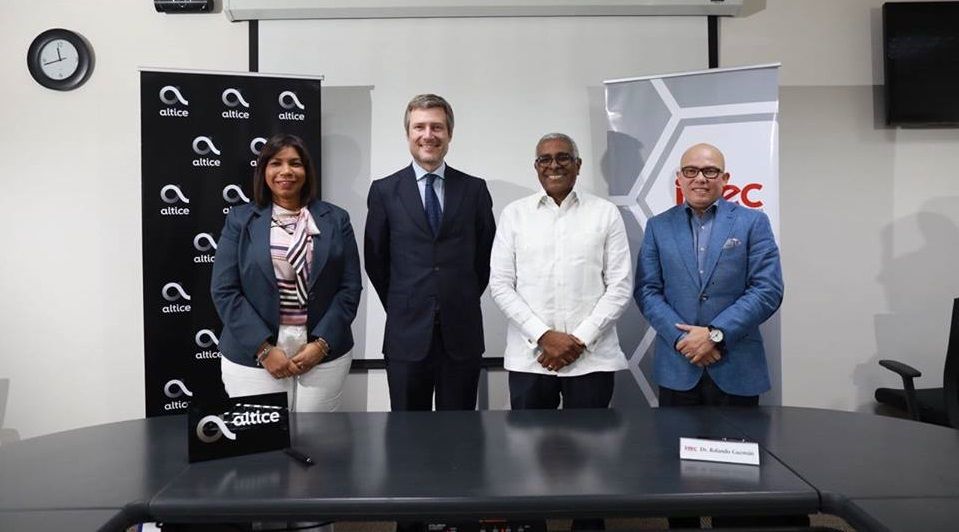 ?p=image&amp;src=%7B%22file%22%3A%22images%2Fnews%2FAltice-INTEC Instituto Tecnol&oacute;gico de Santo Domingo - INTEC y Altice capacitar&aacute;n maestros en el desarrollo de tecnolog&iacute;a y contenido digital 