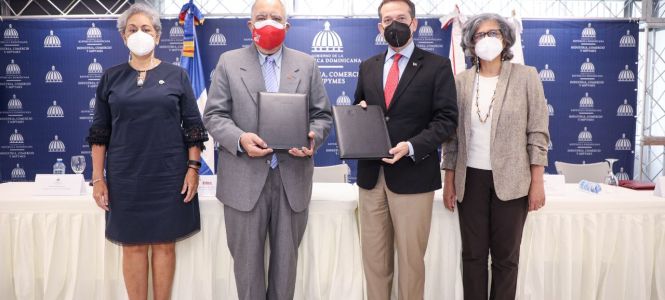 ?p=image&amp;src=%7B%22file%22%3A%22images%2Fnews%2FMICM+e+INTEC Instituto Tecnol&oacute;gico de Santo Domingo - Notas de prensa