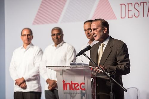 ?p=image&amp;src=%7B%22file%22%3A%22images%2Fprensa%2F0182_Egresados_Destacados_2015 Instituto Tecnol&oacute;gico de Santo Domingo - INTEC enaltece a siete prominentes profesionales