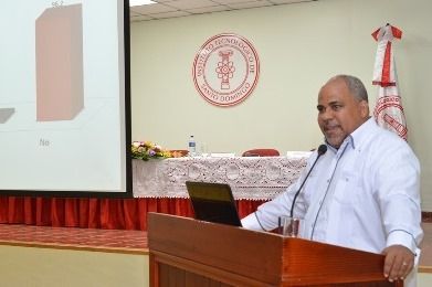 ?p=image&amp;src=%7B%22file%22%3A%22images%2Fprensa%2FFabricio+Gomez+durante+la+presentacion-1 Instituto Tecnol&oacute;gico de Santo Domingo - El impacto de la crisis el&eacute;ctrica en la econom&iacute;a dominicana