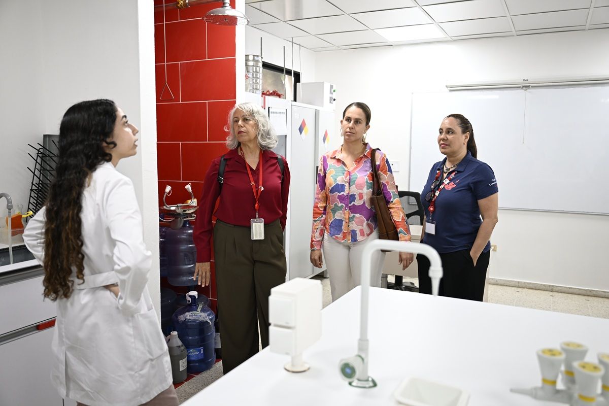 ?p=image&amp;src=%7B%22file%22%3A%22images%2Fnews%2FINTEC-CANADA Instituto Tecnol&oacute;gico de Santo Domingo - Delegaci&oacute;n de la Embajada de Canad&aacute; conoce proyectos de investigaci&oacute;n e innovaci&oacute;n durante visita al INTEC