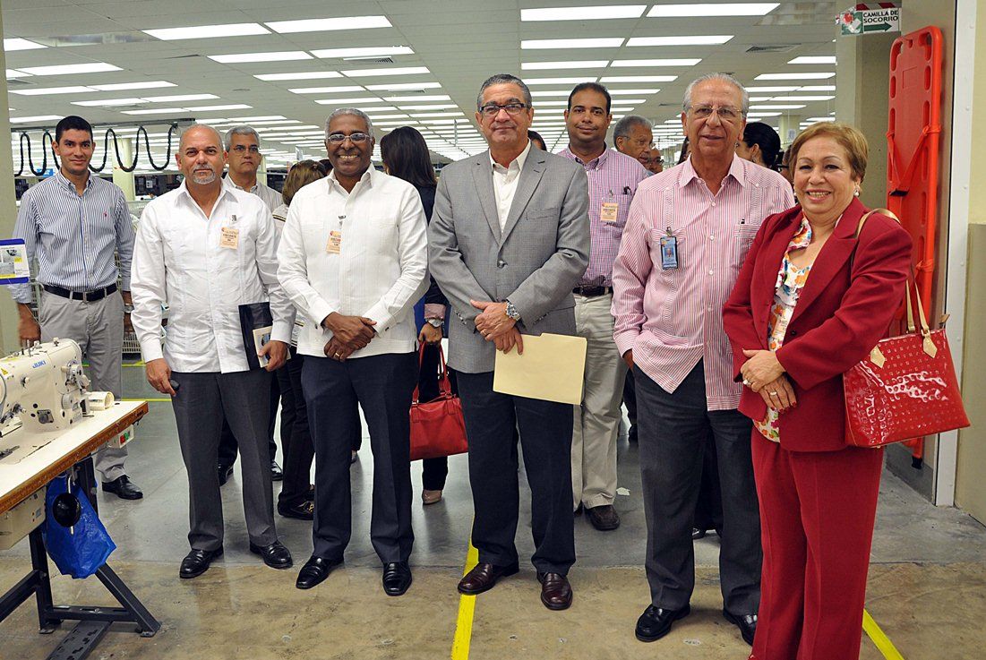 ?p=image&amp;src=%7B%22file%22%3A%22images%2Fprensa%2Fvisita Instituto Tecnol&oacute;gico de Santo Domingo - INTEC y Consejo Nacional de Zonas Francas se acercan para generar empleos