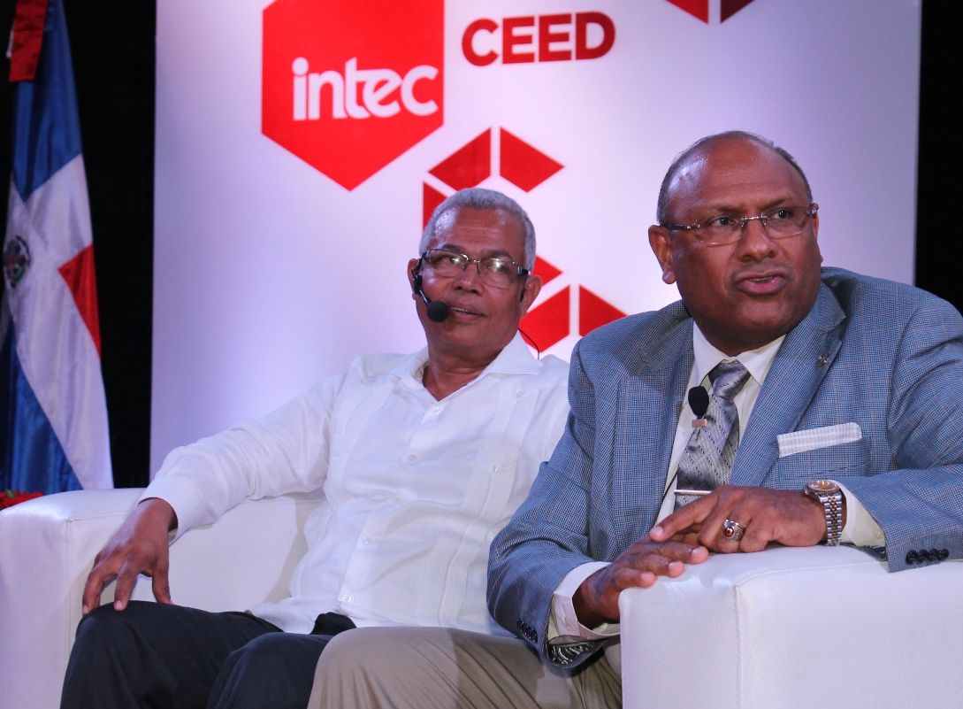 ?p=image&amp;src=%7B%22file%22%3A%22images%2Fprensa%2FIMG_3962 Instituto Tecnol&oacute;gico de Santo Domingo - Especialistas analizan planificaci&oacute;n en el sistema educativo