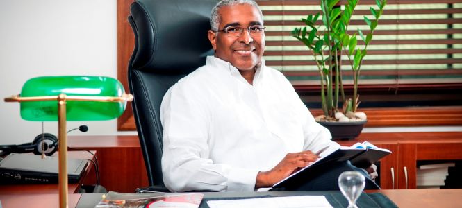 ?p=image&amp;src=%7B%22file%22%3A%22images%2Fprensa%2FRector+4+-+WEB Instituto Tecnol&oacute;gico de Santo Domingo - Notas de prensa