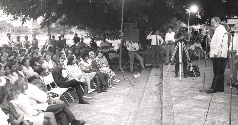 ?p=image&amp;src=%7B%22file%22%3A%22images%2Facerca-de-intec%2Fdatos-e-historia%2F90%2Freunion Instituto Tecnol&oacute;gico de Santo Domingo - Historia