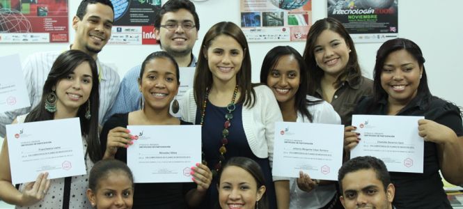 ?p=image&amp;src=%7B%22file%22%3A%22images%2Fprensa%2FCIE Instituto Tecnol&oacute;gico de Santo Domingo - Notas de prensa