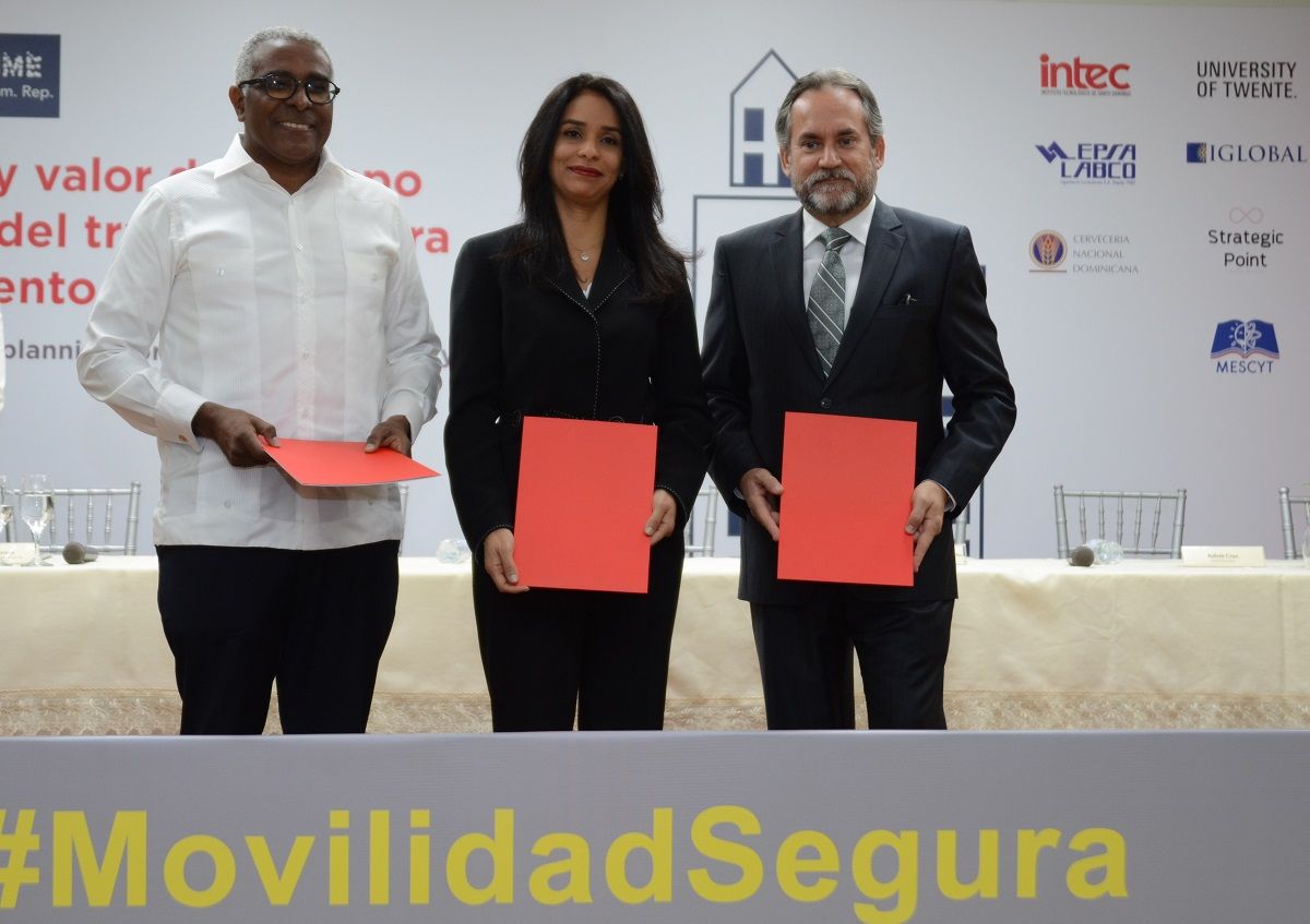 ?p=image&amp;src=%7B%22file%22%3A%22images%2Fnews%2Fmovilidadsegura Instituto Tecnol&oacute;gico de Santo Domingo - Firman convenio para estudio de tramos de mayor concentraci&oacute;n de siniestros viales