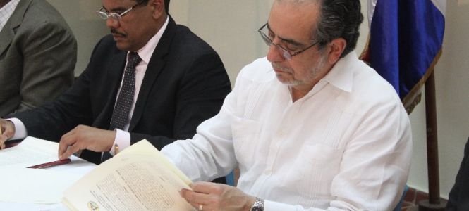 ?p=image&amp;src=%7B%22file%22%3A%22images%2Fprensa%2F305 Instituto Tecnol&oacute;gico de Santo Domingo - Notas de prensa