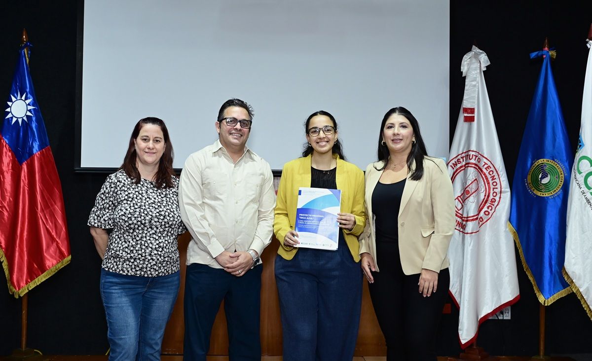 ?p=image&src=%7B%22file%22%3A%22images%2Fnews%2FEspecialists+of+INTEC Instituto Tecnológico de Santo Domingo - INTEC specialists warn about "greenwashing" in plastic products