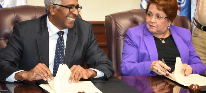 ?p=image&amp;src=%7B%22file%22%3A%22images%2Fnews%2FAcuerdoMESCYT-INTEC Instituto Tecnol&oacute;gico de Santo Domingo - Notas de prensa