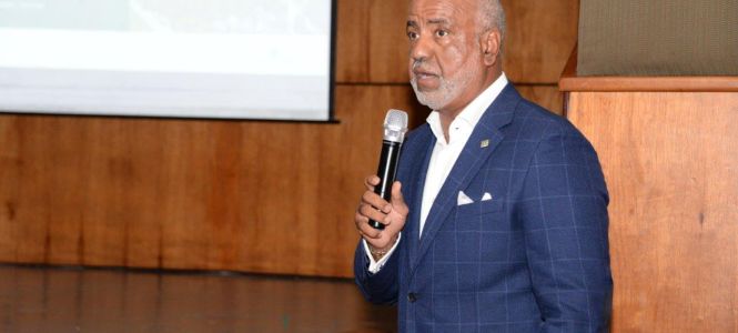 ?p=image&amp;src=%7B%22file%22%3A%22images%2Fnews%2FRafael+Smith+ejecutivo+del+Grupo+Puntacana Instituto Tecnol&oacute;gico de Santo Domingo - Notas de prensa