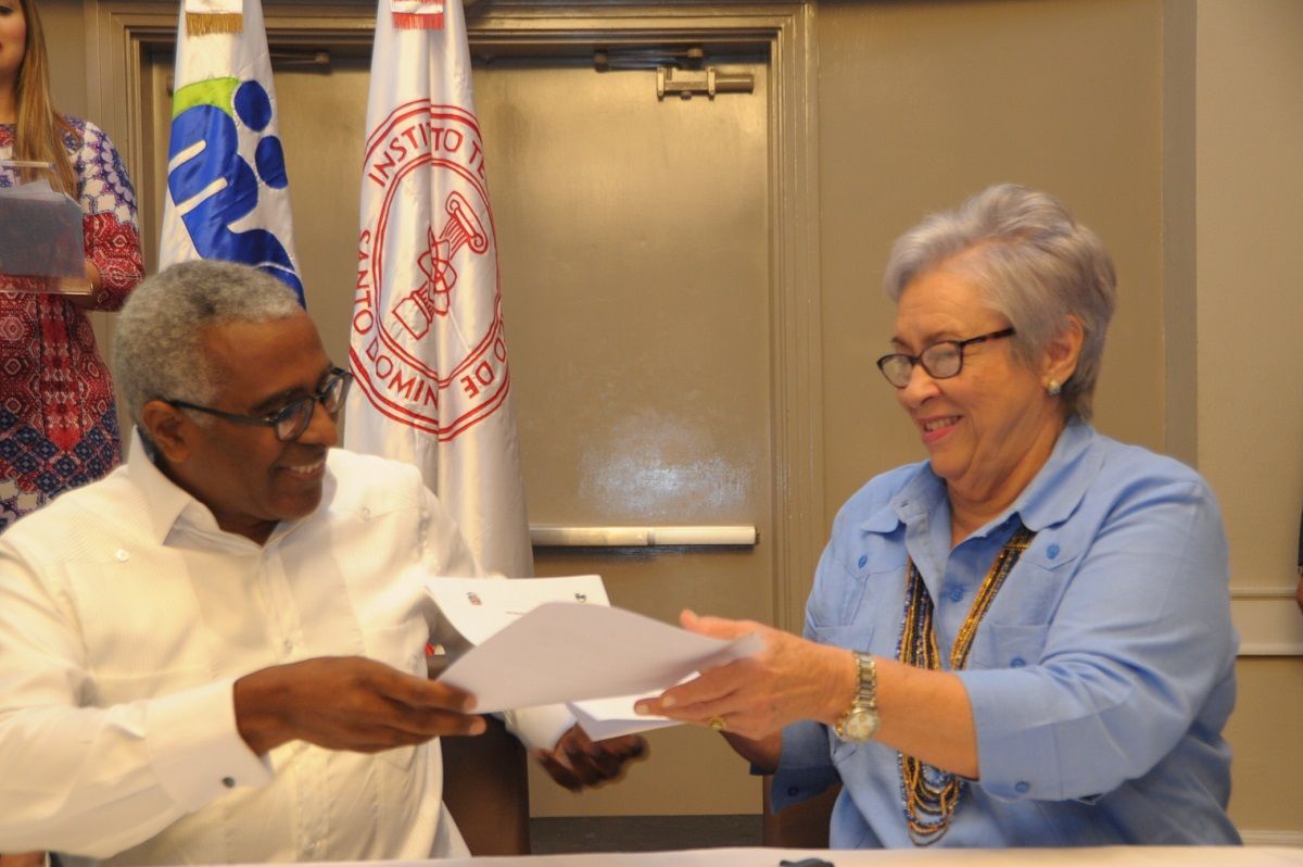 ?p=image&amp;src=%7B%22file%22%3A%22images%2Fnews%2FRolandoGuzman-AltagraciaGuzman Instituto Tecnol&oacute;gico de Santo Domingo - INTEC ser&aacute; facilitador acad&eacute;mico de nuevo Plan Decenal de Salud 