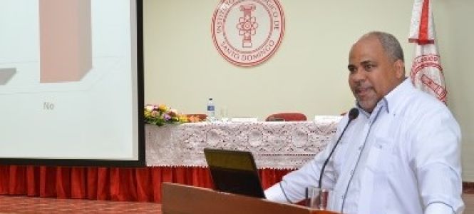 ?p=image&amp;src=%7B%22file%22%3A%22images%2Fprensa%2FFabricio+Gomez+durante+la+presentacion-1 Instituto Tecnol&oacute;gico de Santo Domingo - Notas de prensa