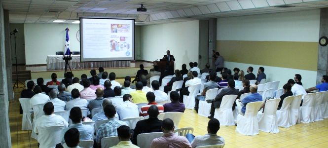 ?p=image&amp;src=%7B%22file%22%3A%22images%2Fprensa%2FForo+4G+panoramica Instituto Tecnol&oacute;gico de Santo Domingo - Notas de prensa