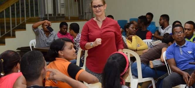 ?p=image&amp;src=%7B%22file%22%3A%22images%2Fnews%2FconferenciaSTEAM Instituto Tecnol&oacute;gico de Santo Domingo - Notas de prensa