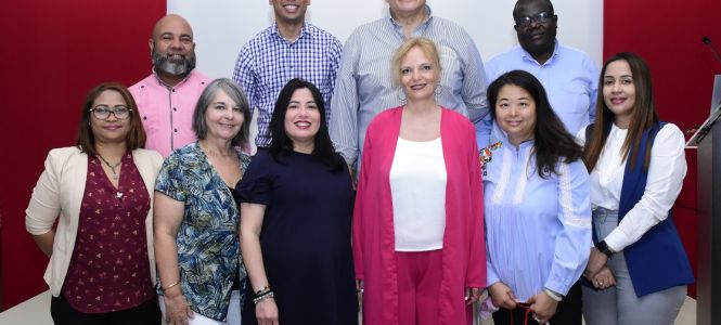 ?p=image&amp;src=%7B%22file%22%3A%22images%2Fzoo%2Fuploads%2FLenguas+extranjeras Instituto Tecnol&oacute;gico de Santo Domingo - Notas de prensa