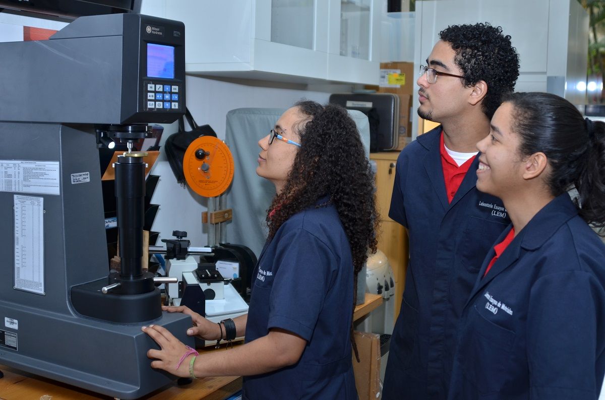 ?p=image&amp;src=%7B%22file%22%3A%22images%2Fnews%2FLabEnsayodeMateriales Instituto Tecnol&oacute;gico de Santo Domingo - Ampl&iacute;an acreditaci&oacute;n internacional Laboratorio de Ensayo de Materiales