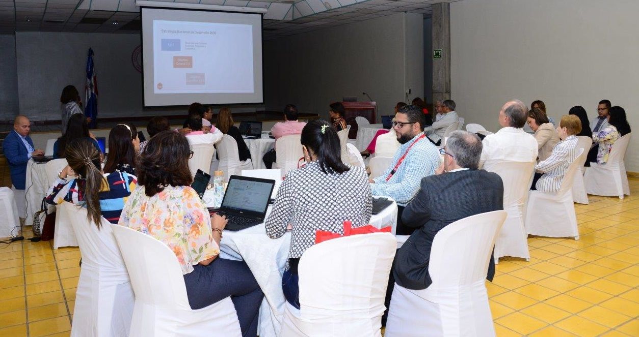 ?p=image&amp;src=%7B%22file%22%3A%22images%2Fnews%2FEQ Instituto Tecnol&oacute;gico de Santo Domingo - INTEC realiza taller sobre evaluaci&oacute;n quinquenal MESCYT