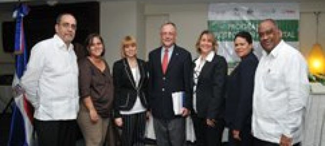 ?p=image&amp;src=%7B%22file%22%3A%22images%2Fprensa%2F202 Instituto Tecnol&oacute;gico de Santo Domingo - Notas de prensa