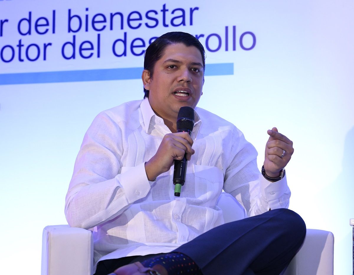 ?p=image&amp;src=%7B%22file%22%3A%22images%2Fnews%2FJuanSontagEconomistadeINTEC Instituto Tecnol&oacute;gico de Santo Domingo - Copardom: fondos de pensiones impulsan econom&iacute;a dominicana y bienestar social