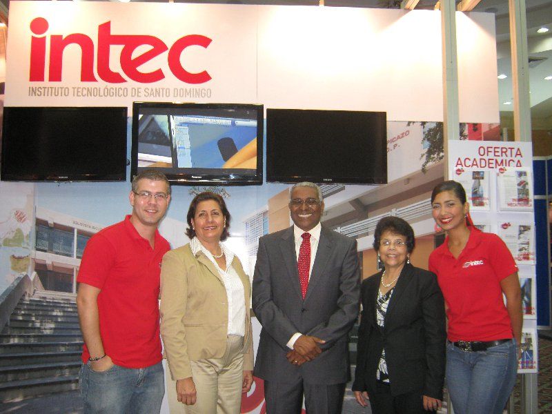 ?p=image&amp;src=%7B%22file%22%3A%22images%2Fprensa%2F383 Instituto Tecnol&oacute;gico de Santo Domingo - Intec participa en Eduexpo 2011
