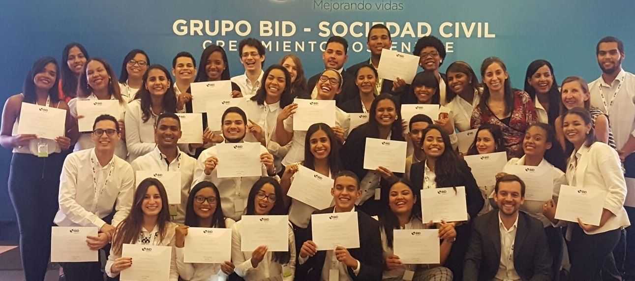 ?p=image&amp;src=%7B%22file%22%3A%22images%2Fnews%2Festudiantes-negocios-20161122-1 Instituto Tecnol&oacute;gico de Santo Domingo - Estudiantes dominicanos moderan Ideat&oacute;n Regional del BID