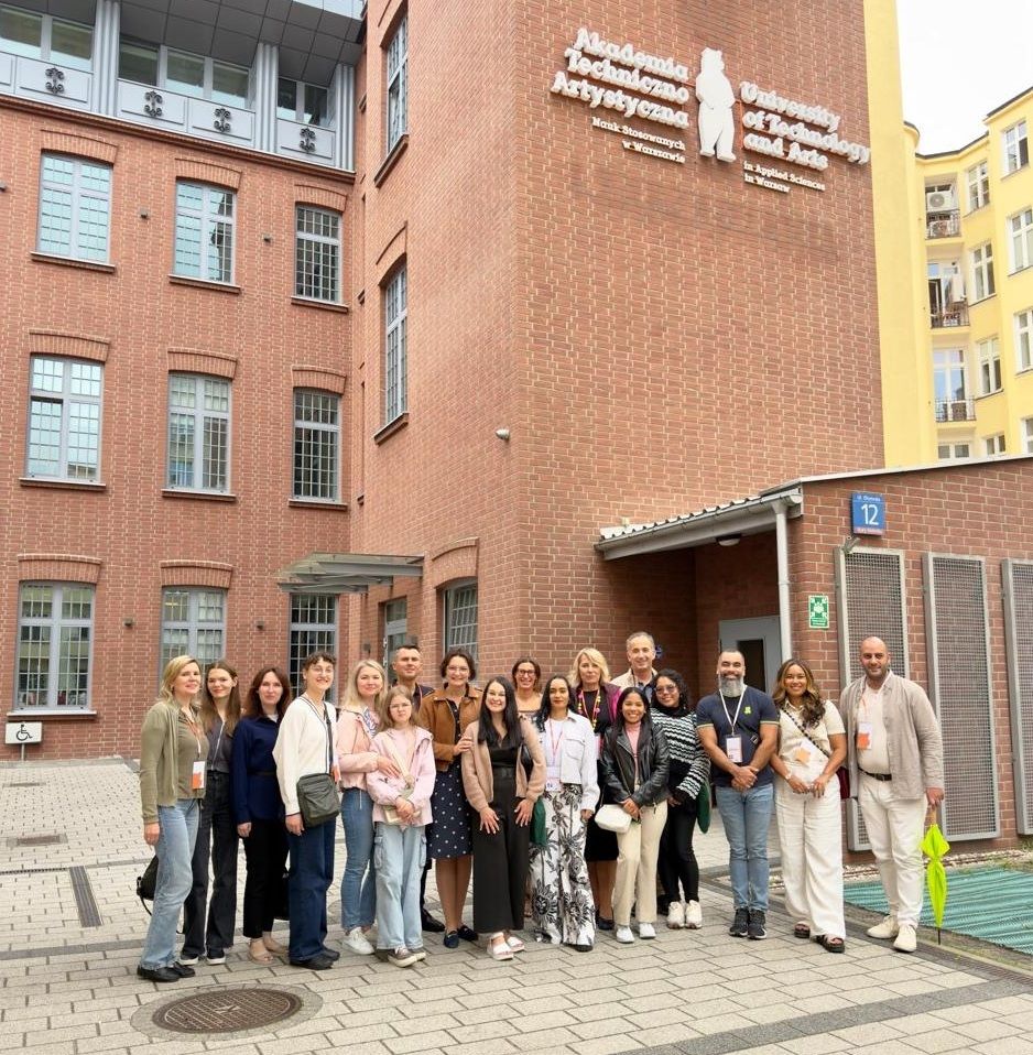 ?p=image&amp;src=%7B%22file%22%3A%22images%2Fnews%2FMovilidad+institucional+WARSAW-1 Instituto Tecnol&oacute;gico de Santo Domingo - Colaboradores del INTEC realizan movilidad hacia Polonia