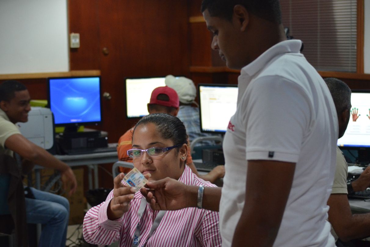 ?p=image&src=%7B%22file%22%3A%22images%2Fpress%2FDSC_1056 Instituto Tecnológico de Santo Domingo - JCE installs Cedulation Center in INTEC