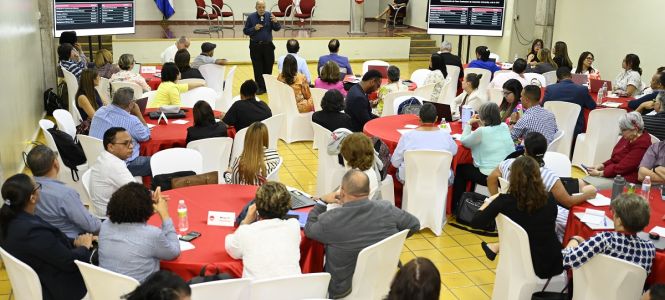 ?p=image&amp;src=%7B%22file%22%3A%22images%2Fnews%2FJornada+desarrollo+curricular Instituto Tecnol&oacute;gico de Santo Domingo - Notas de prensa