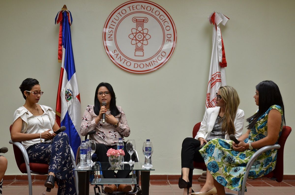 ?p=image&amp;src=%7B%22file%22%3A%22images%2Fnews%2Fliderazgo-tacones-20161026 Instituto Tecnol&oacute;gico de Santo Domingo - En tacones se tropieza, en tacones se triunfa